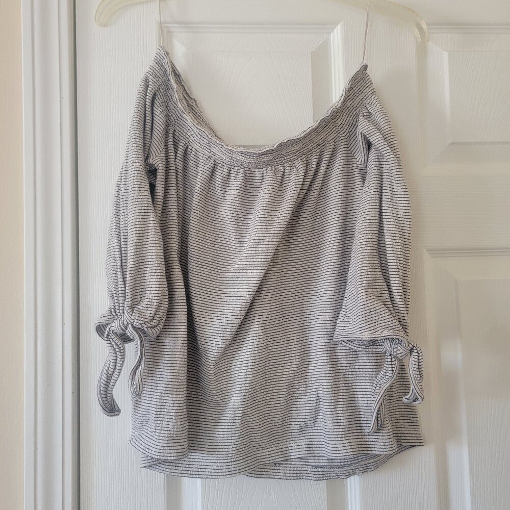 Lucky Brand Cream & Blue Off the Shoulder Tie Sleeve Top